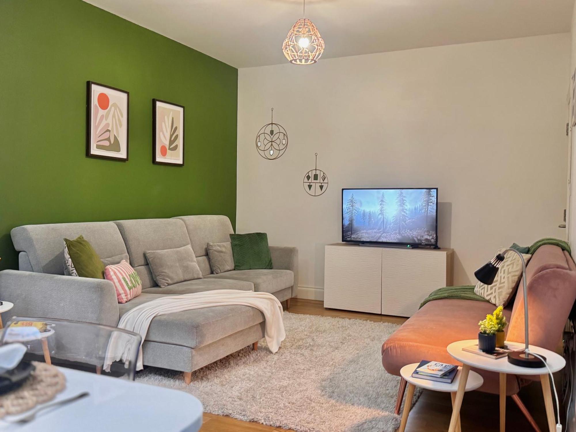 Modern 1-Bed Apt 30Min To Central London & Parking Екстер'єр фото