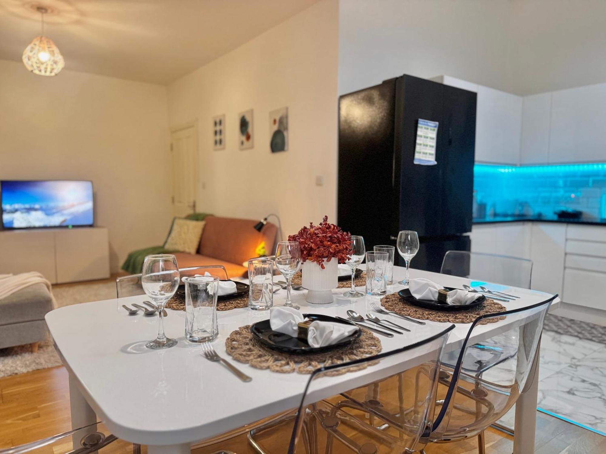 Modern 1-Bed Apt 30Min To Central London & Parking Екстер'єр фото
