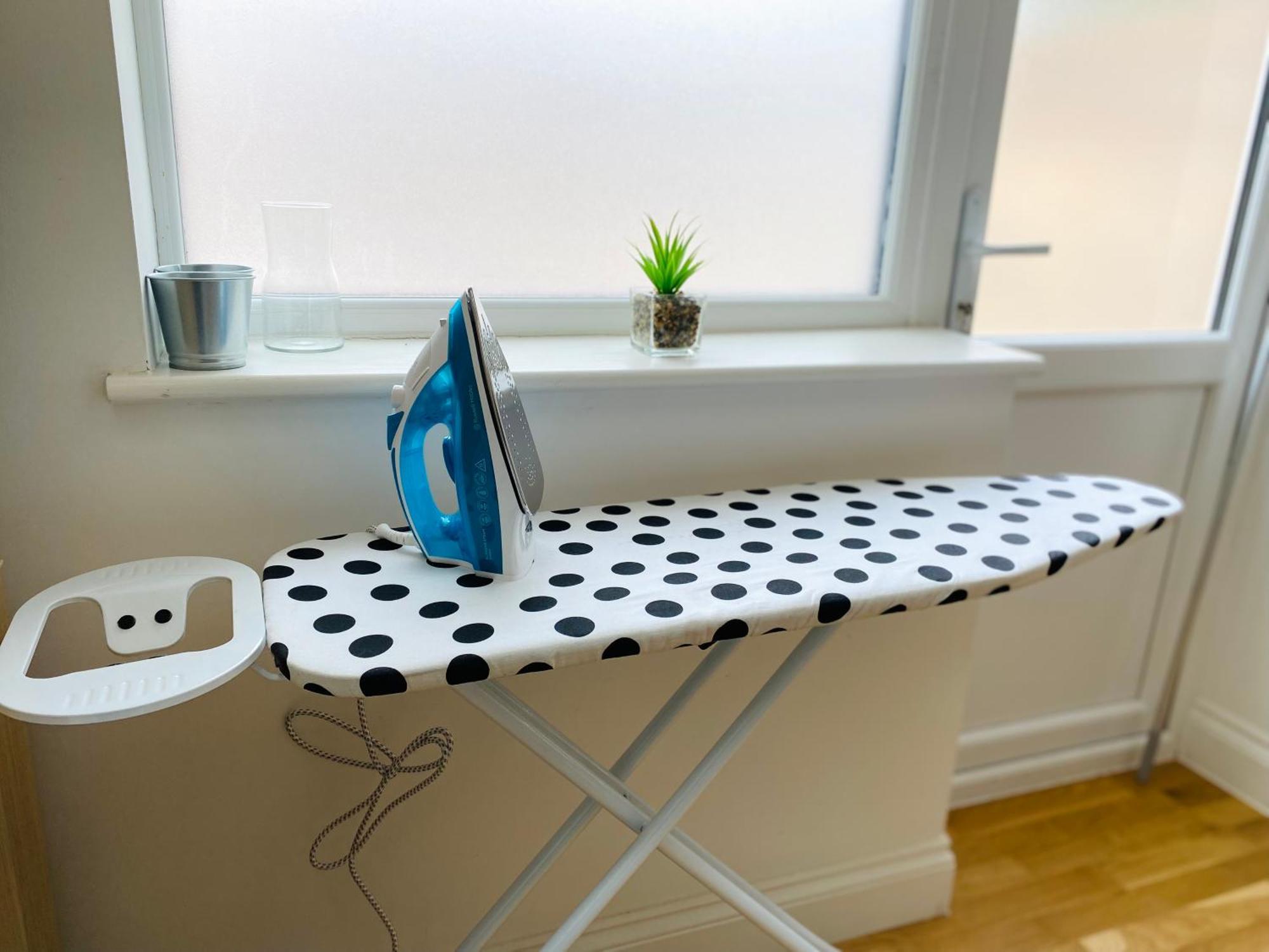 Modern 1-Bed Apt 30Min To Central London & Parking Екстер'єр фото