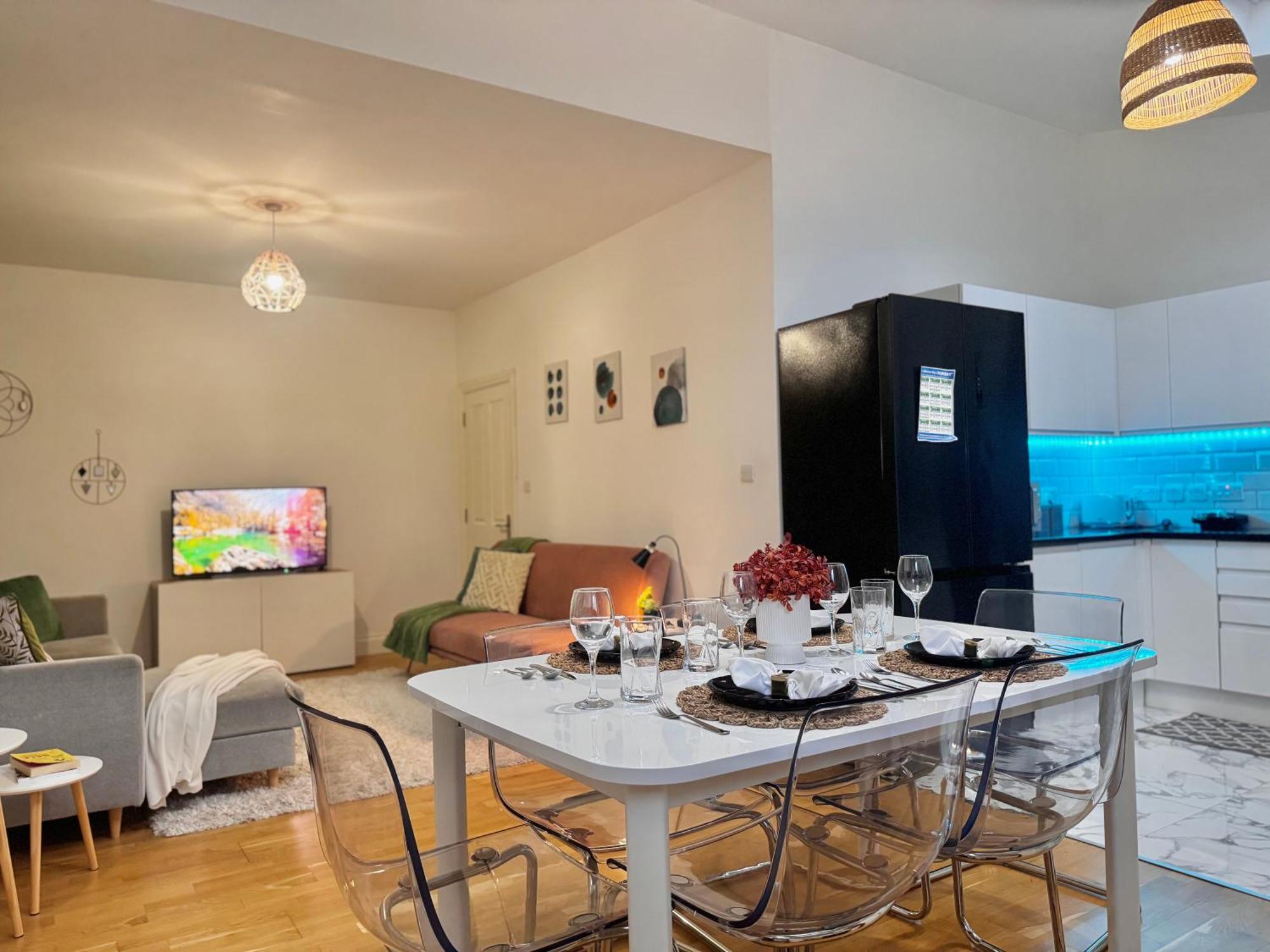 Modern 1-Bed Apt 30Min To Central London & Parking Екстер'єр фото