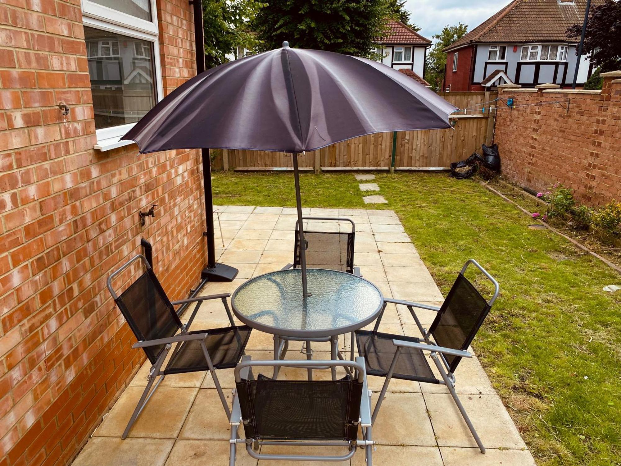 Modern 1-Bed Apt 30Min To Central London & Parking Екстер'єр фото